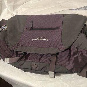 Brand new Eddie Bauer messenger laptop bag